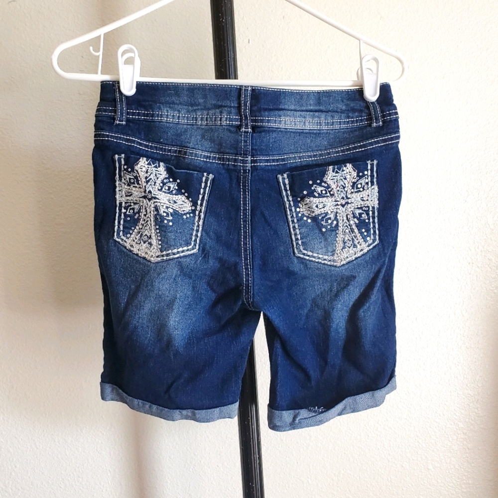 B2G1 FREE, Jean shorts